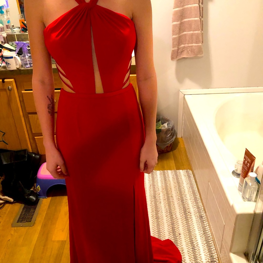 Sherri Hill size 4 Prom Dress very flattering, front slit at leg open back